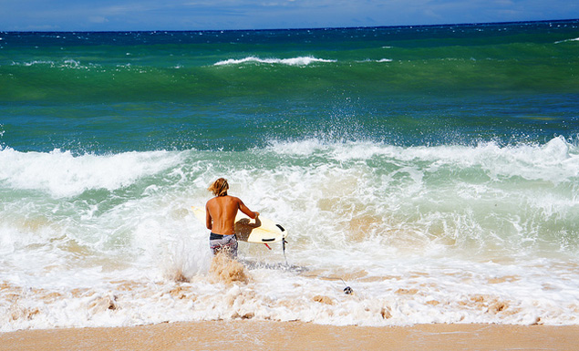 Paia Maui surfing